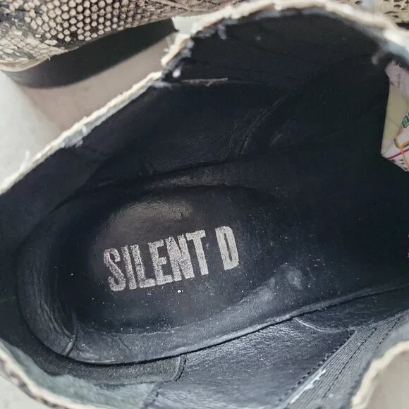 ๐ฅSilent D Womens Python Snake Ivtay Boot Black & White Size 37 (6.5-7 us) - Picture 7 of 9